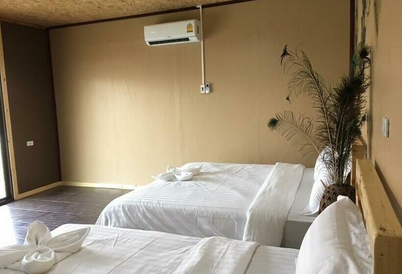 호텔 Suannamphukradueng &suansook Resort