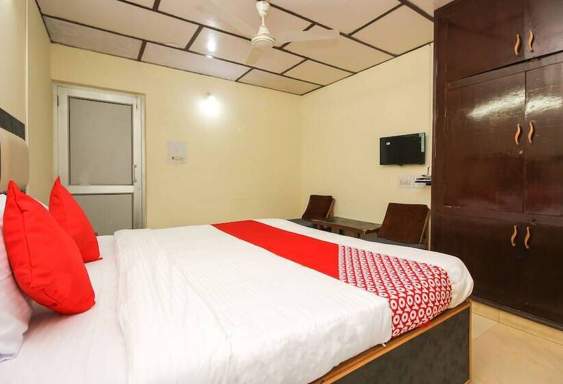 بنسيون Country Lodge By Oyo Rooms