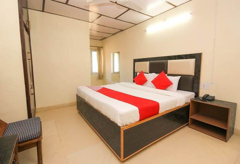 بنسيون Country Lodge By Oyo Rooms