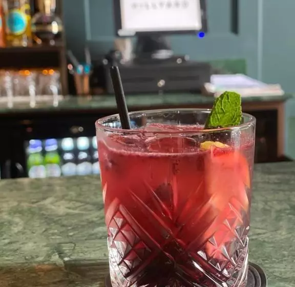 ホテル Hillyard House