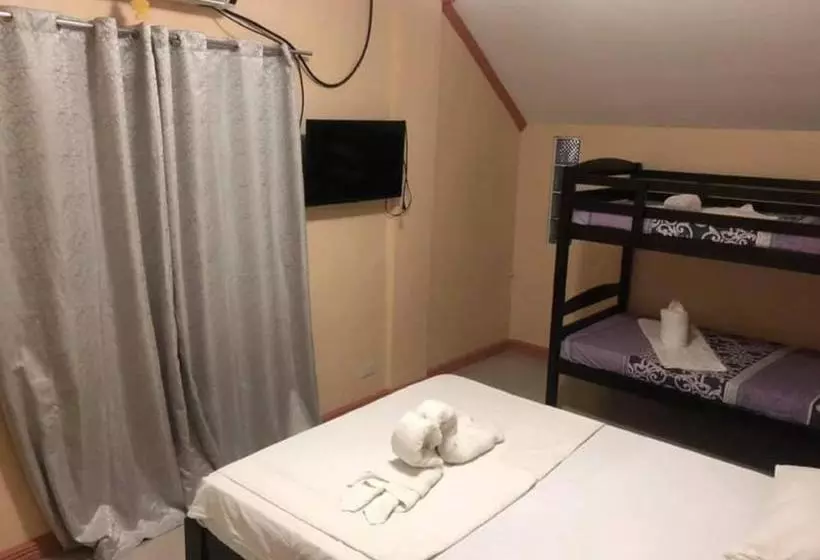 هتل Bahay Ni Ate Bed And Breakfast