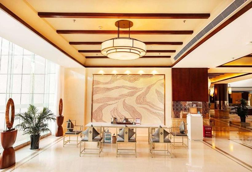 ホテル Ramada By Wyndham Kunming Yiliang