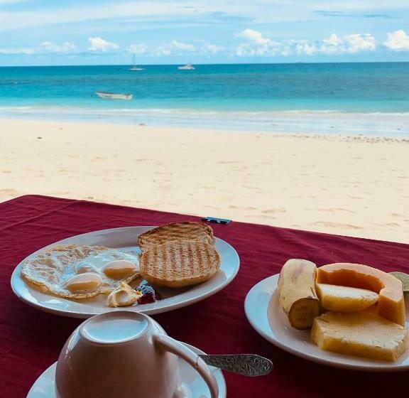 בית מלון כפרי Zava Nungwi