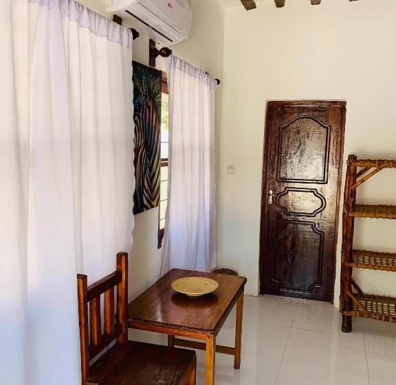 בית מלון כפרי Zava Nungwi