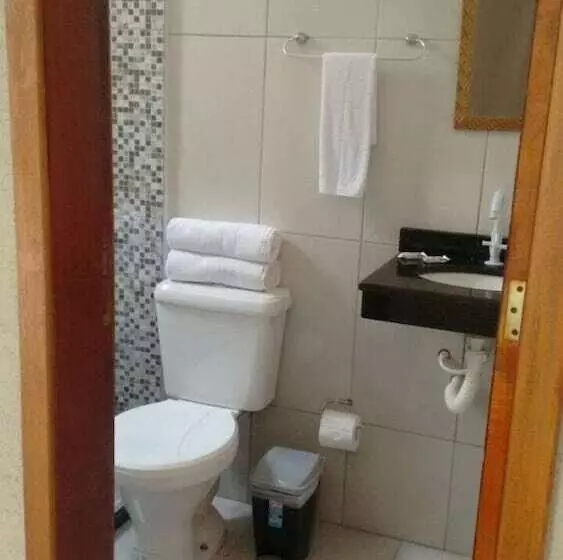 Retkeilymaja Suítes De Búzios Pousada