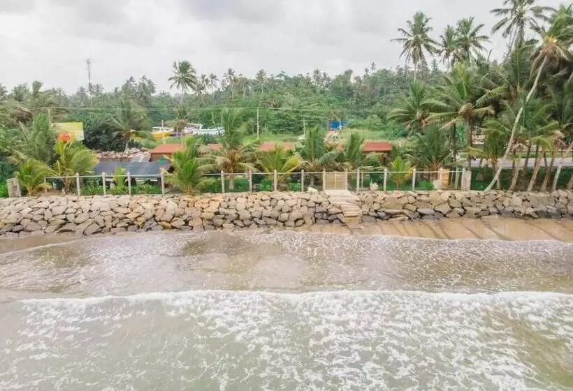 هتل Les Beach Chalets