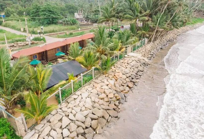 هتل Les Beach Chalets