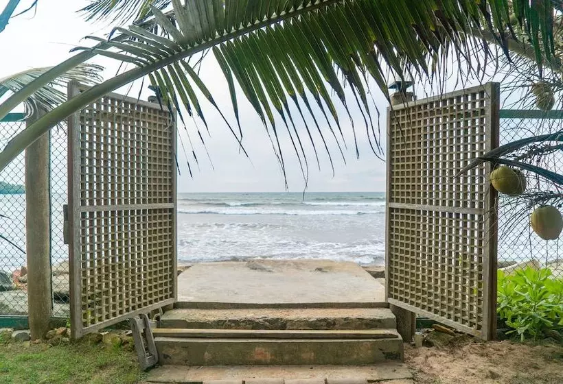 هتل Les Beach Chalets