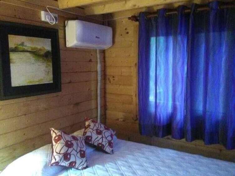 فندق Les Beach Chalets