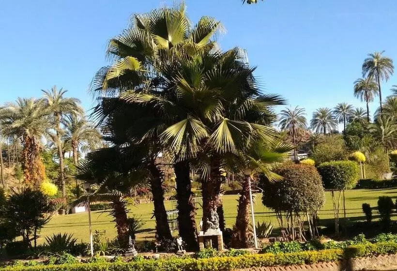 Hotelli Mount Abu Rooms