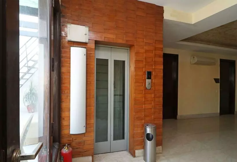 ホテル North East Residency By Oyo Rooms