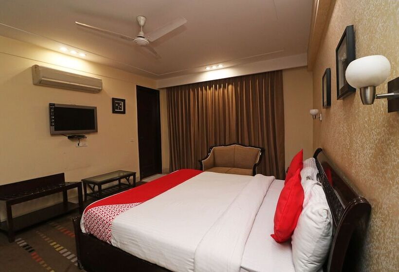 ホテル North East Residency By Oyo Rooms