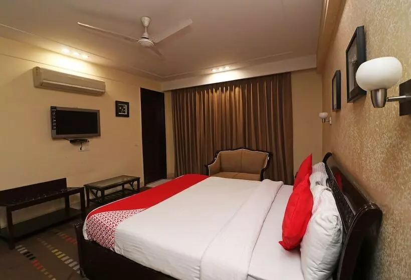 ホテル North East Residency By Oyo Rooms