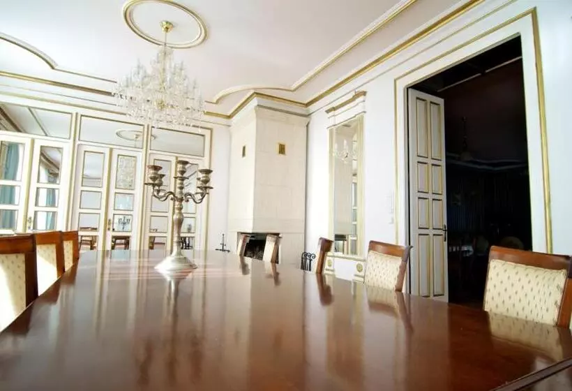 ホテル Pałac W Małkowie