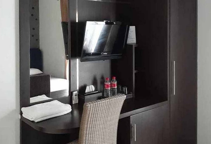 Hotel Reddoorz Near Pantai Panjang Bengkulu 2