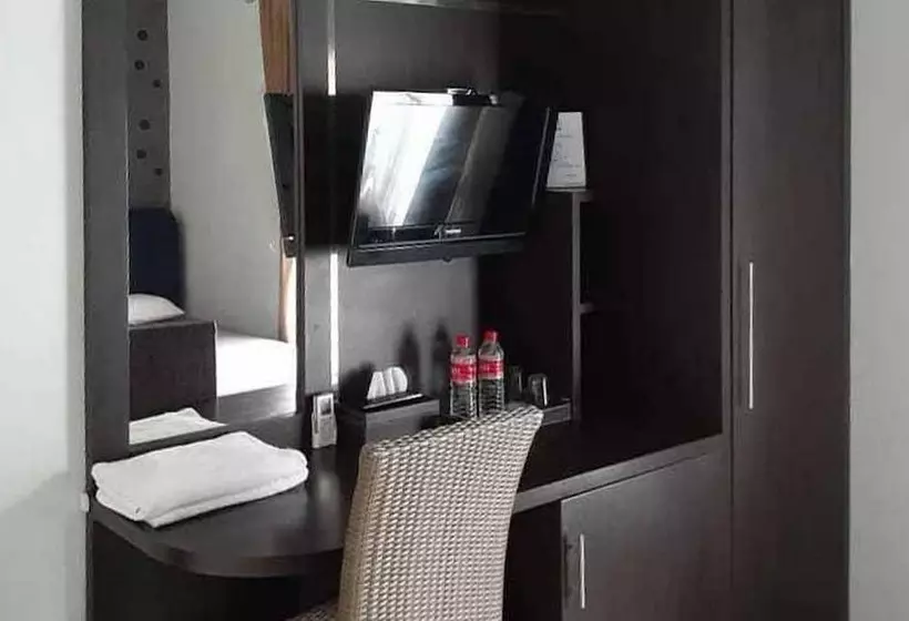 هتل Reddoorz Near Pantai Panjang Bengkulu 2