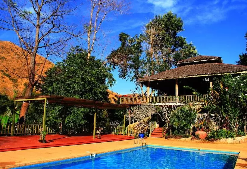 Hotelli The Hub Erawan Resort