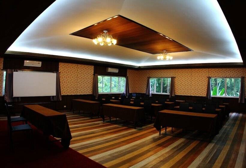 酒店 The Hub Erawan Resort