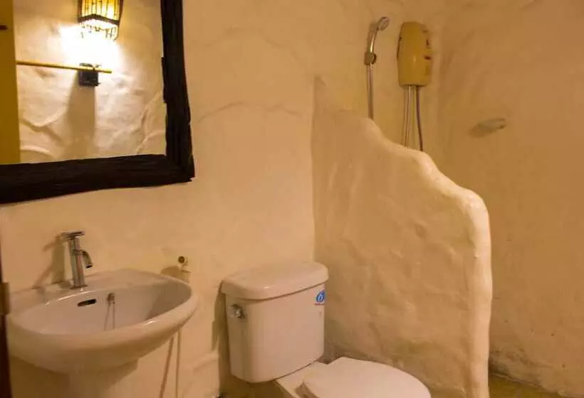 Hotelli The Hub Erawan Resort