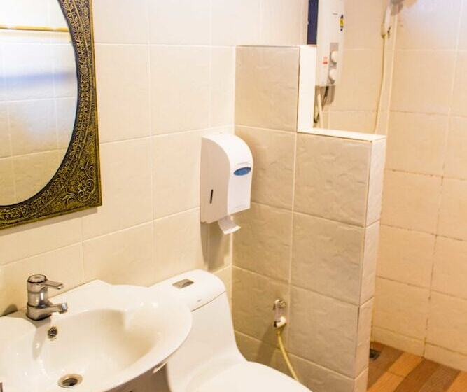 酒店 The Hub Erawan Resort