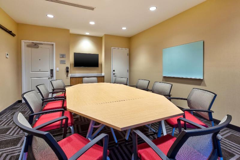 호텔 Towneplace Suites By Marriott Grand Rapids Airport Southeast