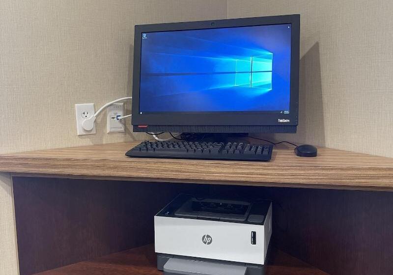 호텔 Towneplace Suites By Marriott Grand Rapids Airport Southeast