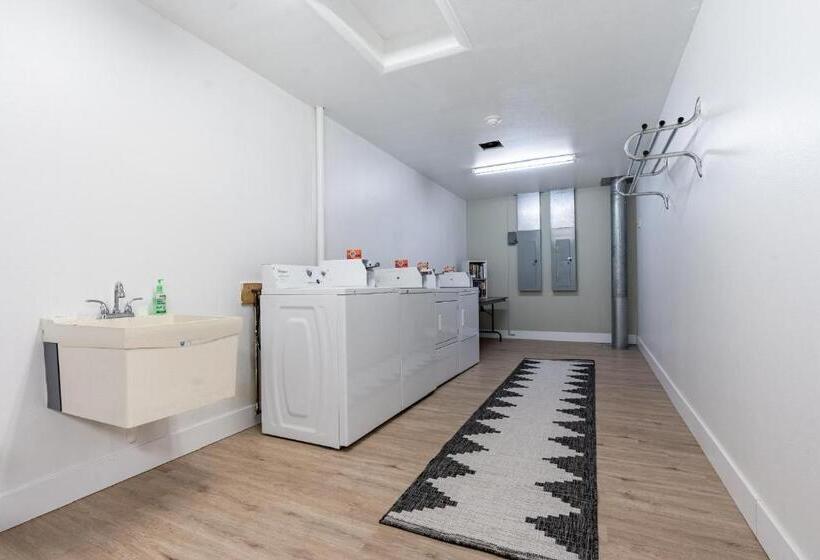 מוטל The Scout Inn