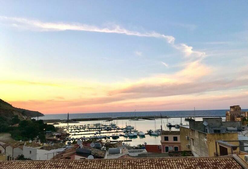 פנסיון Castellammare Smart Rooms