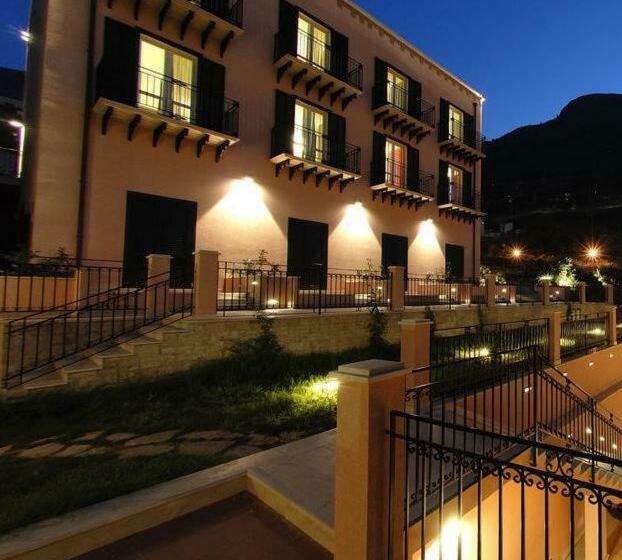 פנסיון Castellammare Smart Rooms