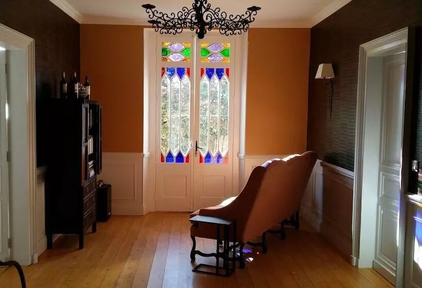 Majatalo Chateau La Maronne