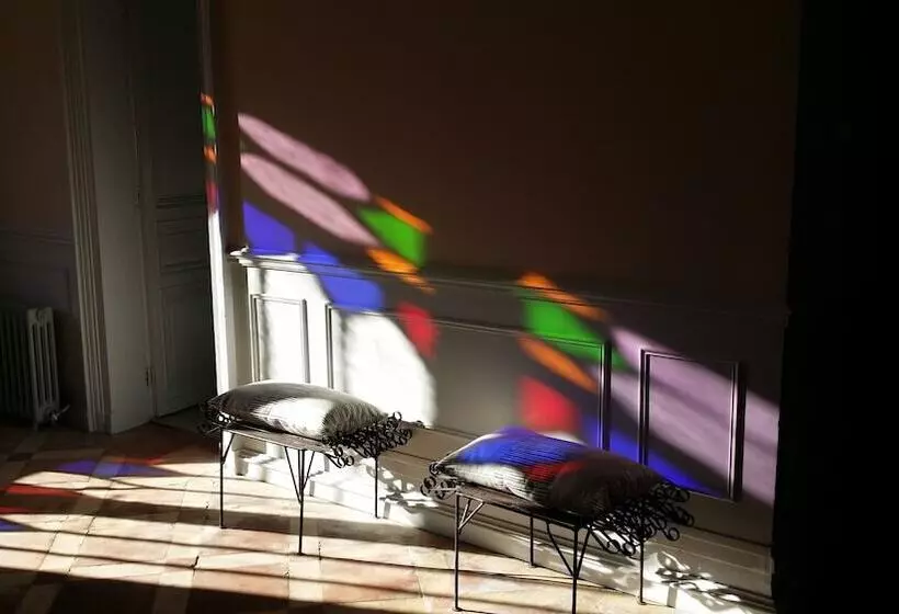 Majatalo Chateau La Maronne