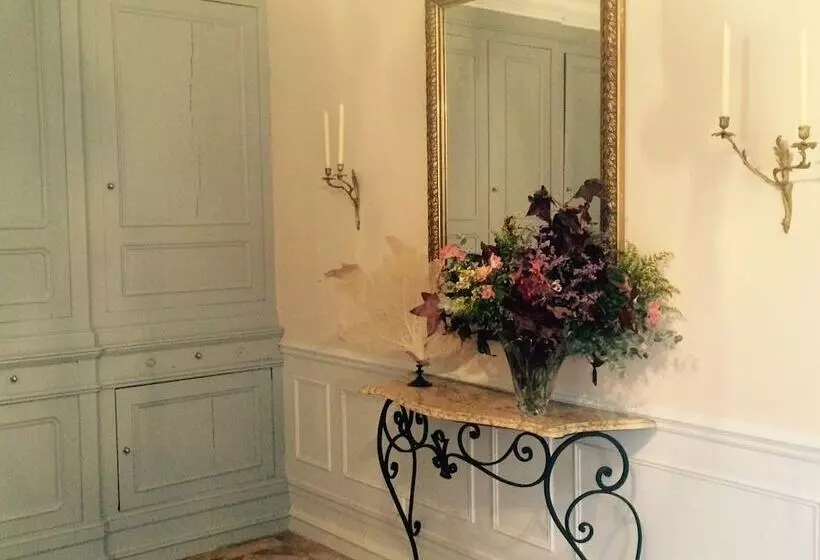 Majatalo Chateau La Maronne