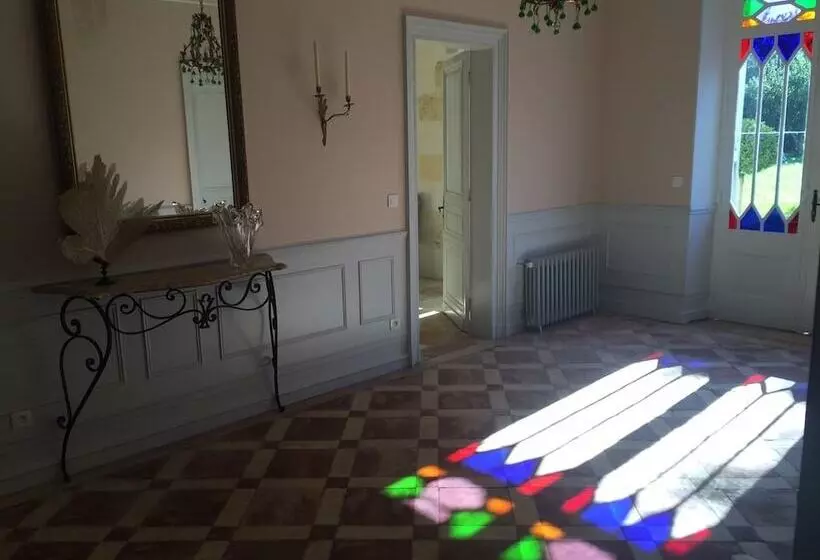 Majatalo Chateau La Maronne