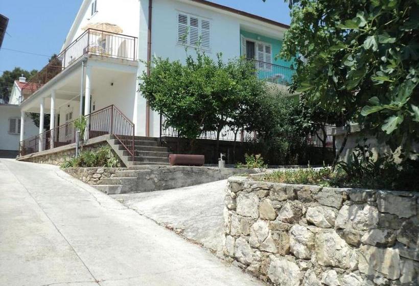 펜션 Double Room Banjol 11716b