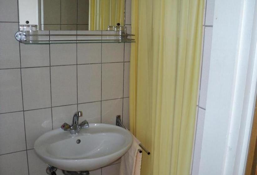 펜션 Double Room Banjol 11716b