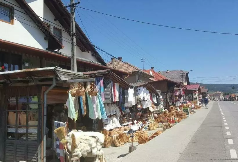 Majatalo Korond Mako Panzio