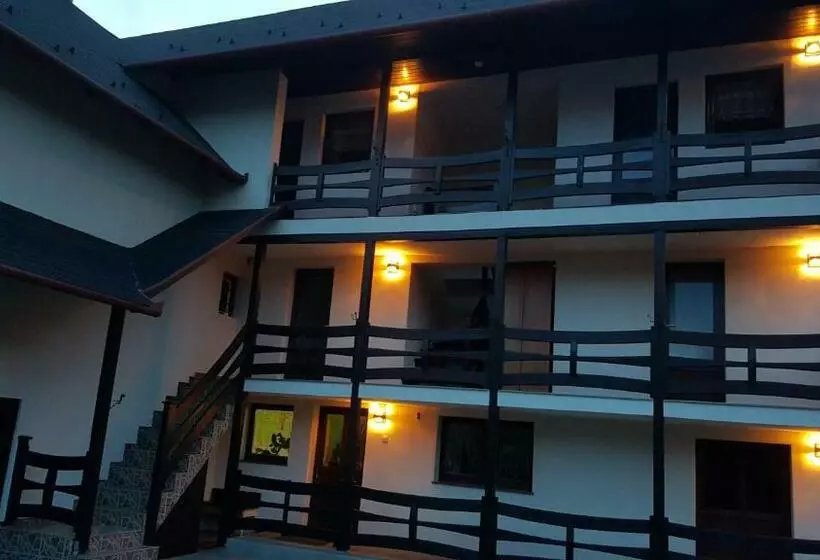 Majatalo Korond Mako Panzio