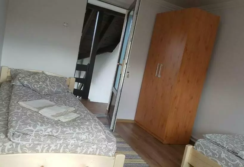 Majatalo Korond Mako Panzio