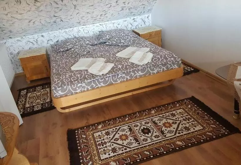 Majatalo Korond Mako Panzio