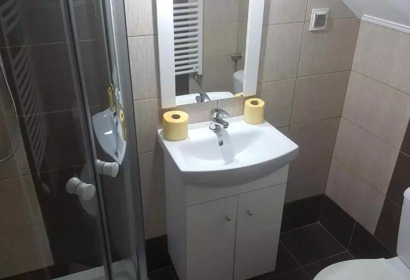 Majatalo Korond Mako Panzio