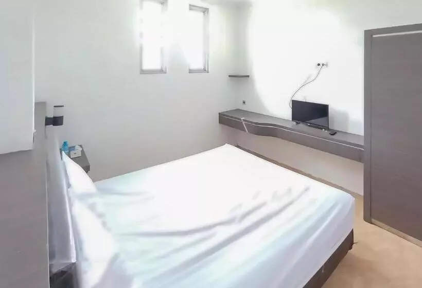 ペンション Reddoorz Syariah Near Q Mall Banjarbaru