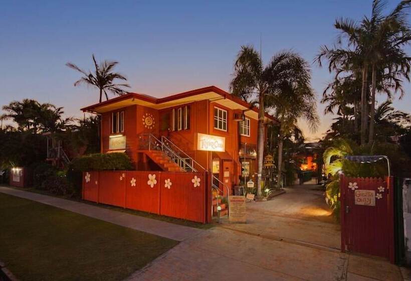 호스텔 Travellers Oasis