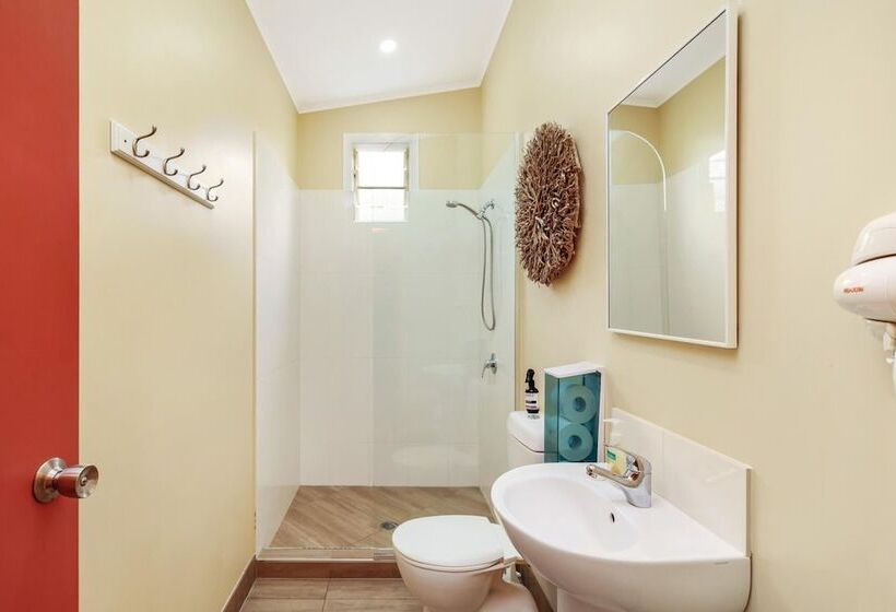 호스텔 Travellers Oasis