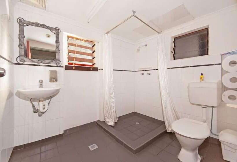 호스텔 Travellers Oasis