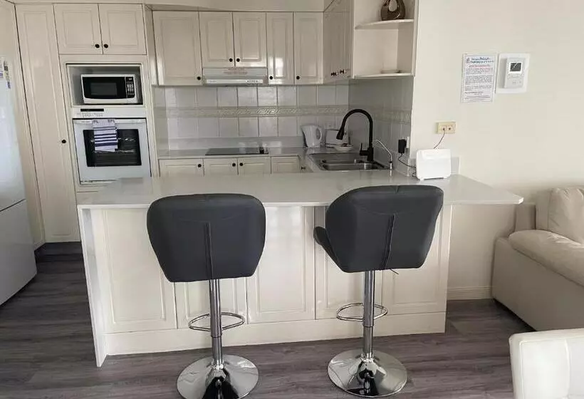 Broadbeach Holiday Apartments