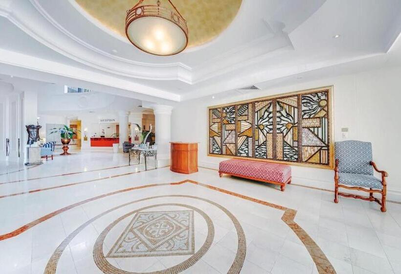 Broadbeach Holiday Apartments