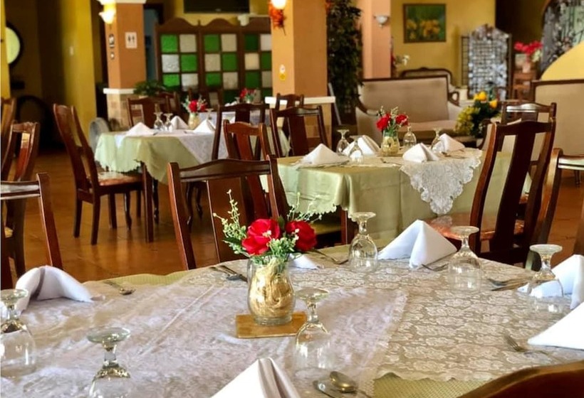 Отель Casa Cecilia Heritage