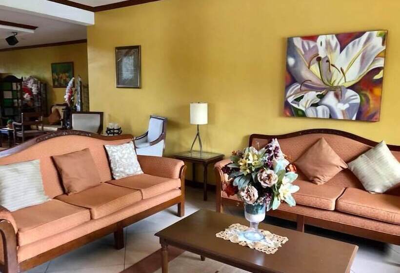 Отель Casa Cecilia Heritage