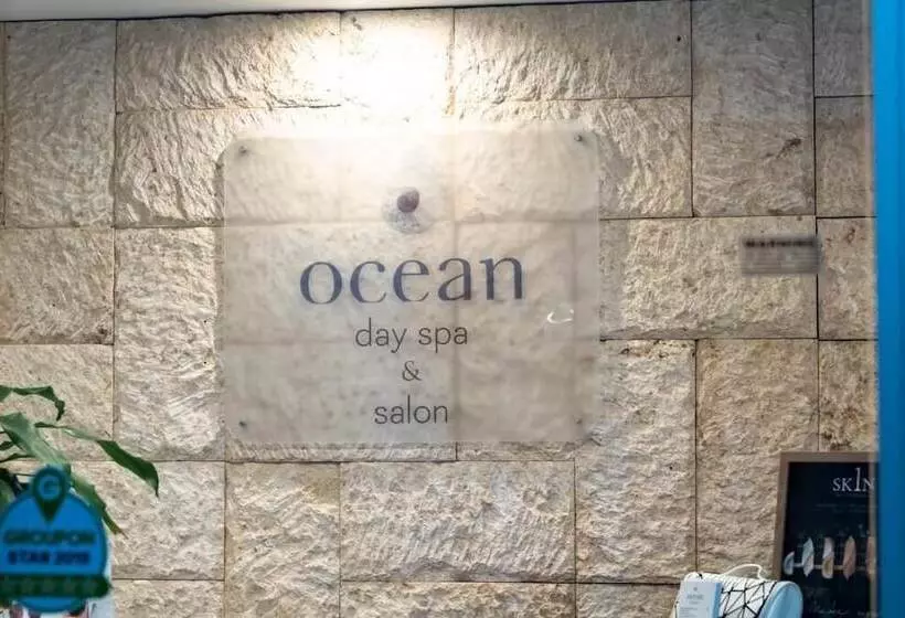 ホテル Apartments On 22 View Avenue, Surfers Paradise