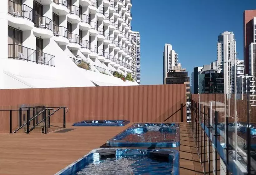 ホテル Apartments On 22 View Avenue, Surfers Paradise